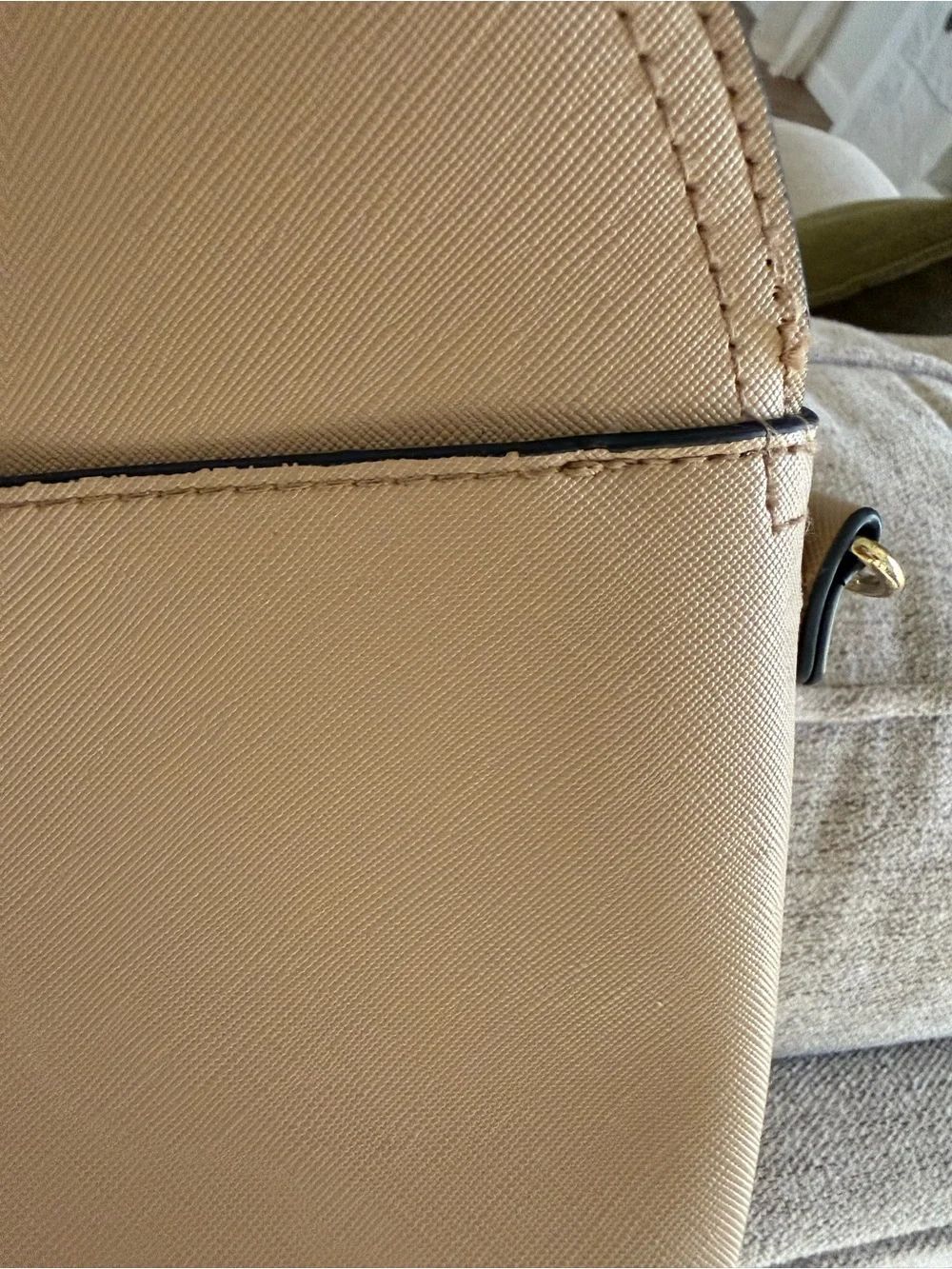 Steve Madden Tan Crossbody with Gold Chain